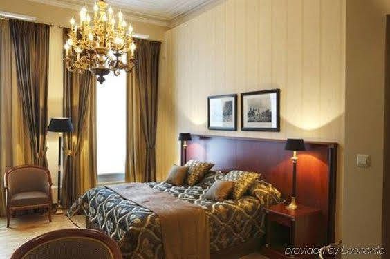 Grand Hotel En Residence De Draak Берген-оп-Зом Екстер'єр фото